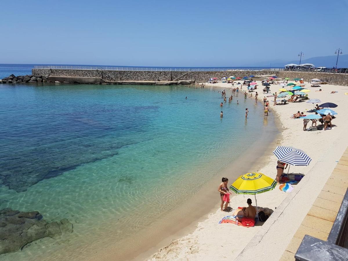 My Little House - grazioso appartamento con patio a 5 minuti dalla spiaggia e dal centro Tropea Esterno foto