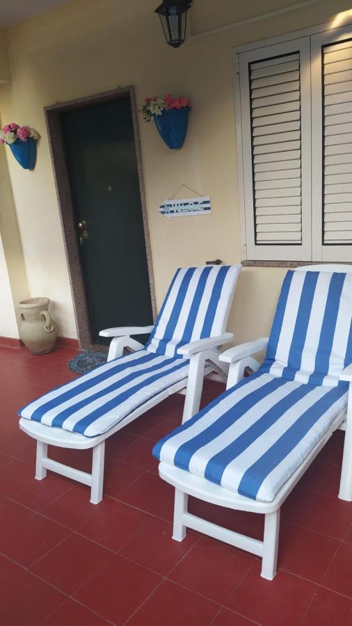 My Little House - grazioso appartamento con patio a 5 minuti dalla spiaggia e dal centro Tropea Esterno foto